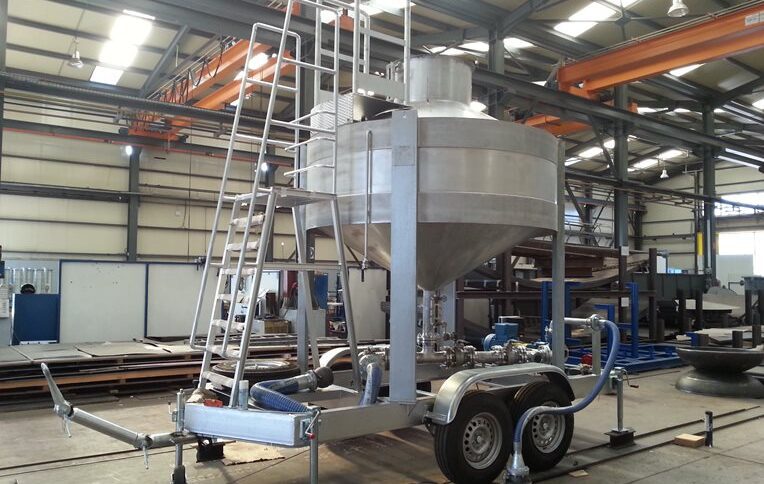 JAUGE ETALON 5000 L sur remorque - Copie